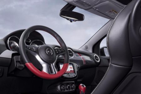 Opel Adam Rocks S: Estética campera con motor prestacional 4