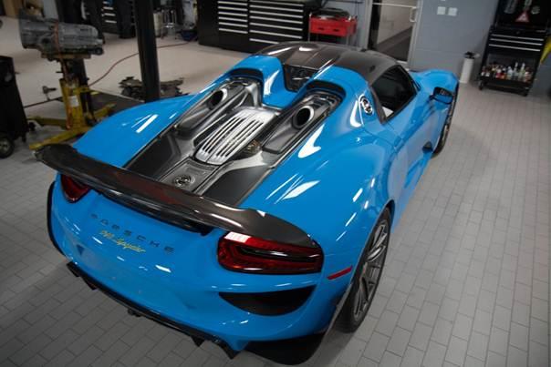 Así es el Porsche 918 Spyder al natural y en Riviera Blue 3