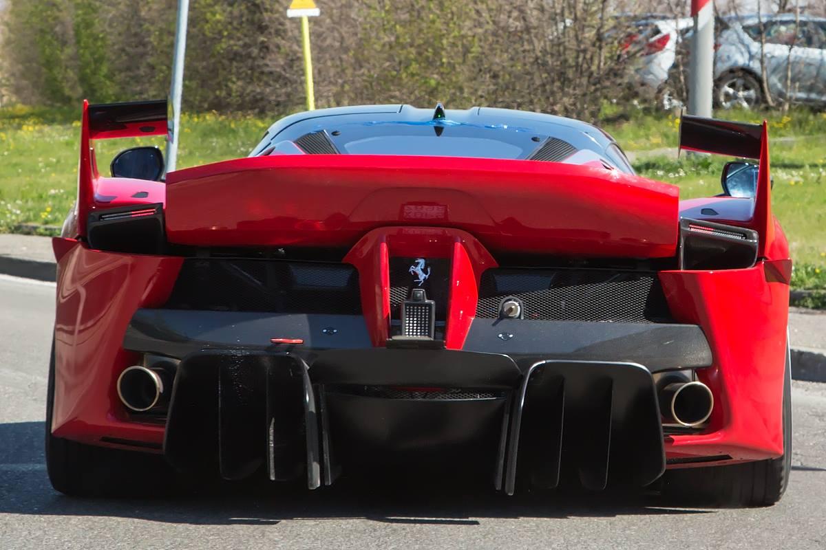 Al natural: Ferrari FXX K, rodando en la calle 2
