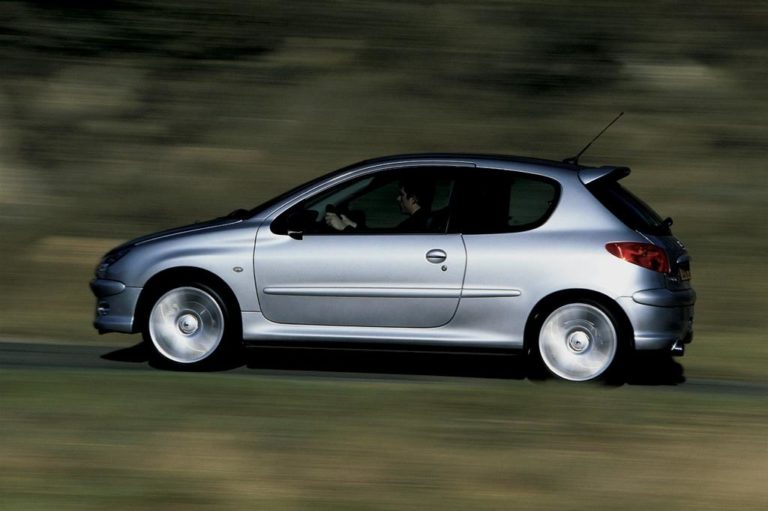 ¿Qué trámites para comprar un coche de segunda mano?