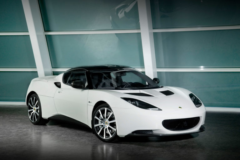 Lotus comercializará un SUV en Europa y España en 2020, será ligero y deportivo