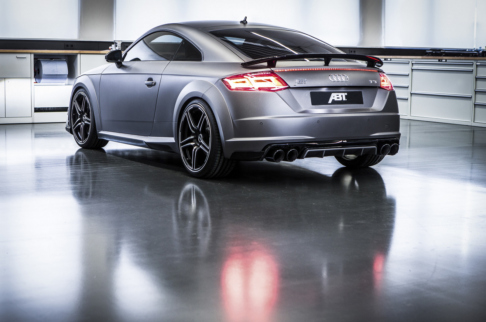 ABT vuelve a repasar el Audi TT: 310 CV y gris mate 2