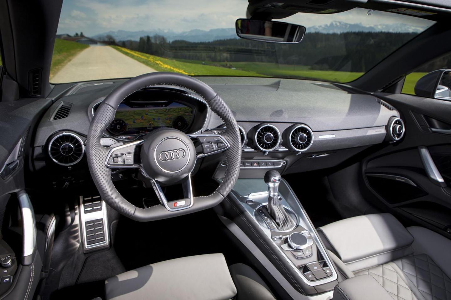 El Audi TT Roadster de ABT llega con 310 CV y una estética más deportiva 4