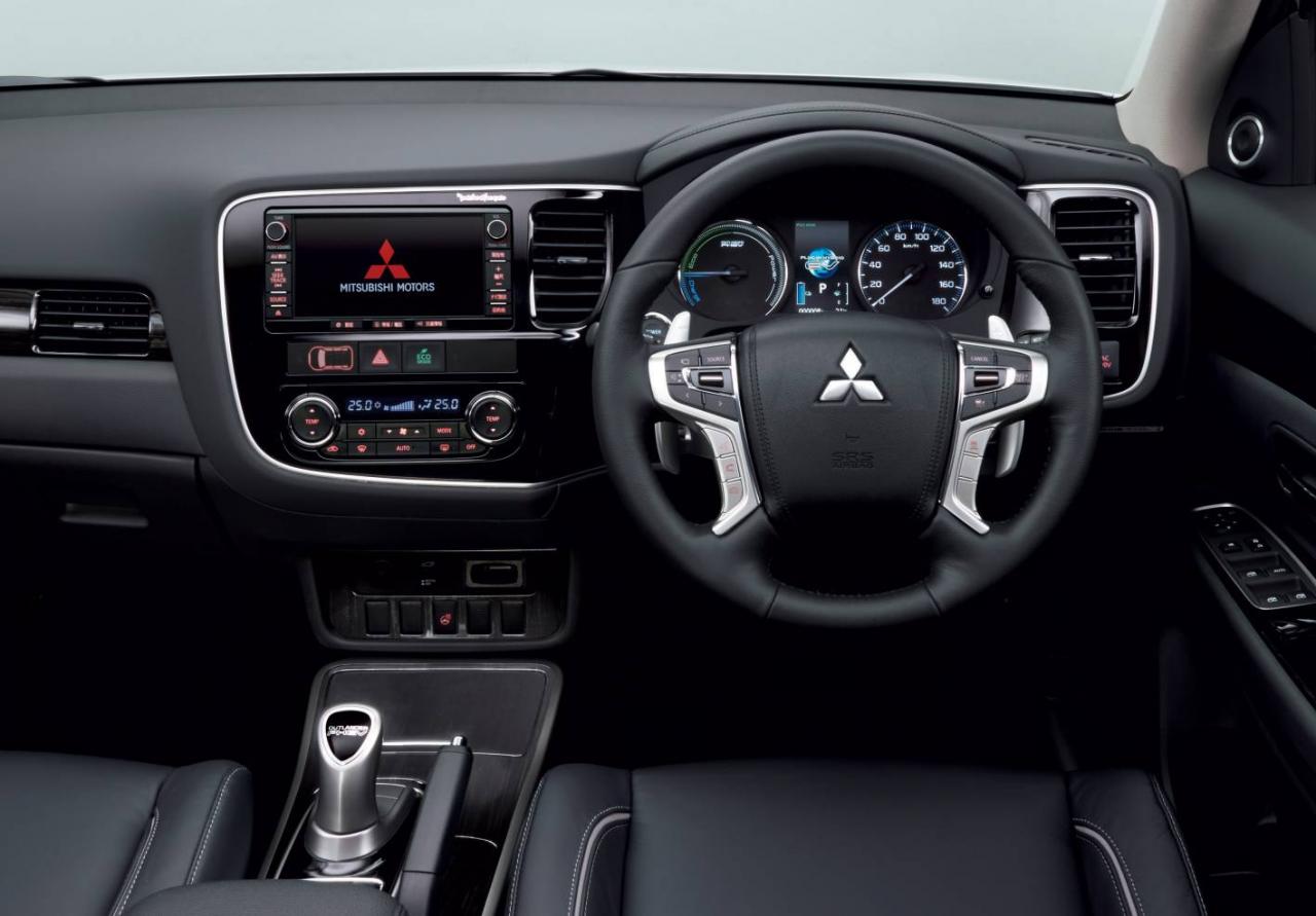 Mitsubishi Outlander PHEV 2016: El híbrido enchufable, ahora con más equipamiento y autonomía 1