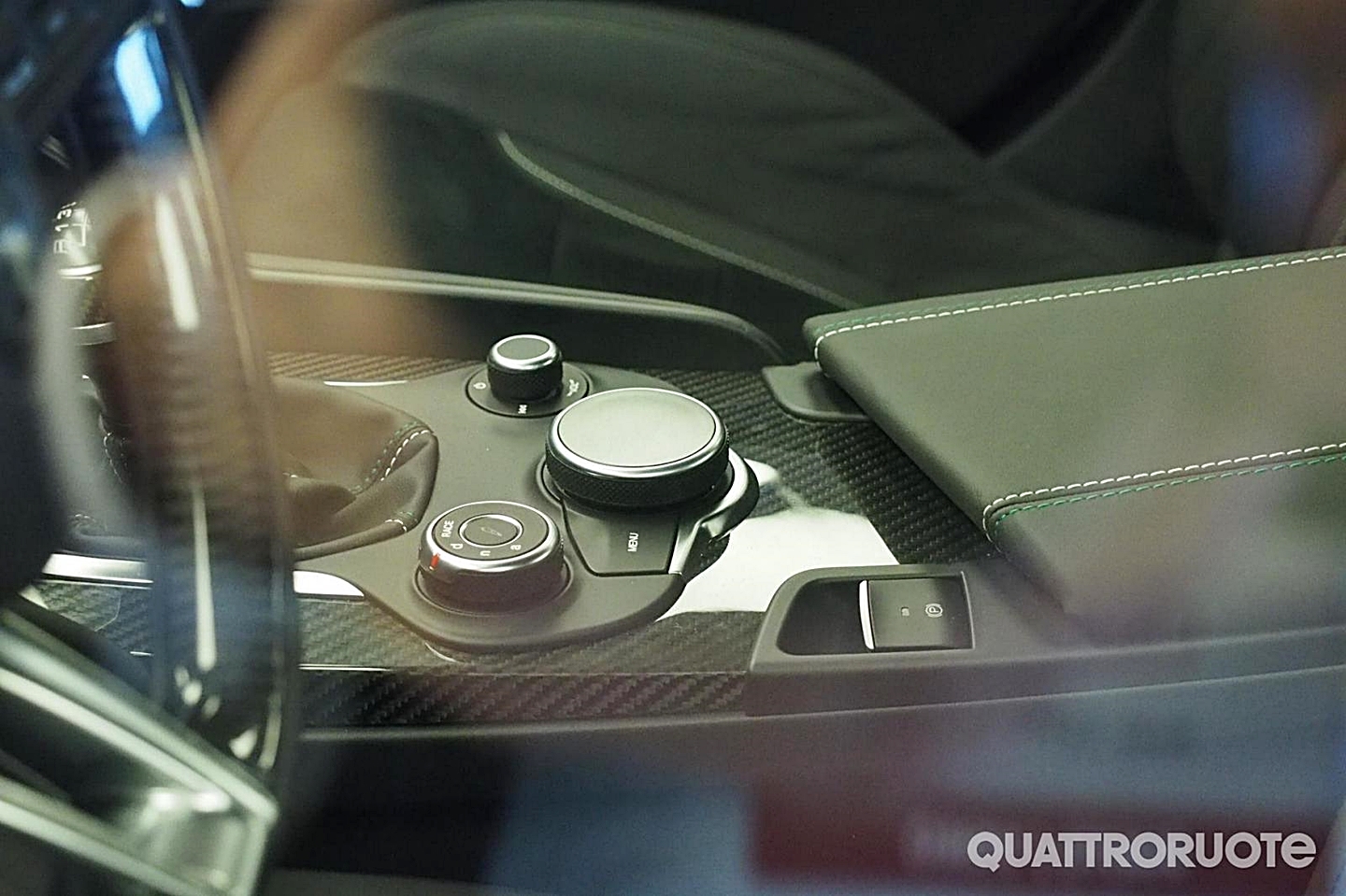 El interior del Alfa Giulia al descubierto: No son las fotos oficiales, pero tampoco un render 2