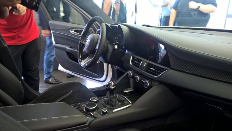 Así es el interior del Alfa Romeo Giulia QV