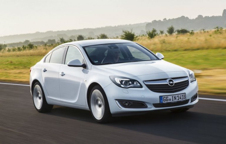 Opel continúa con el nuevo Insignia, más «coupé» que nunca