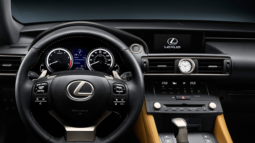 Lexus RC 300h: La alternativa ecológica al RC F 1