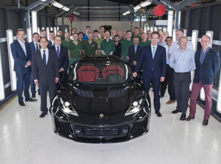 Sale de casa el primer Lotus Evora 400, las primeras unidades llegarán a España este otoño