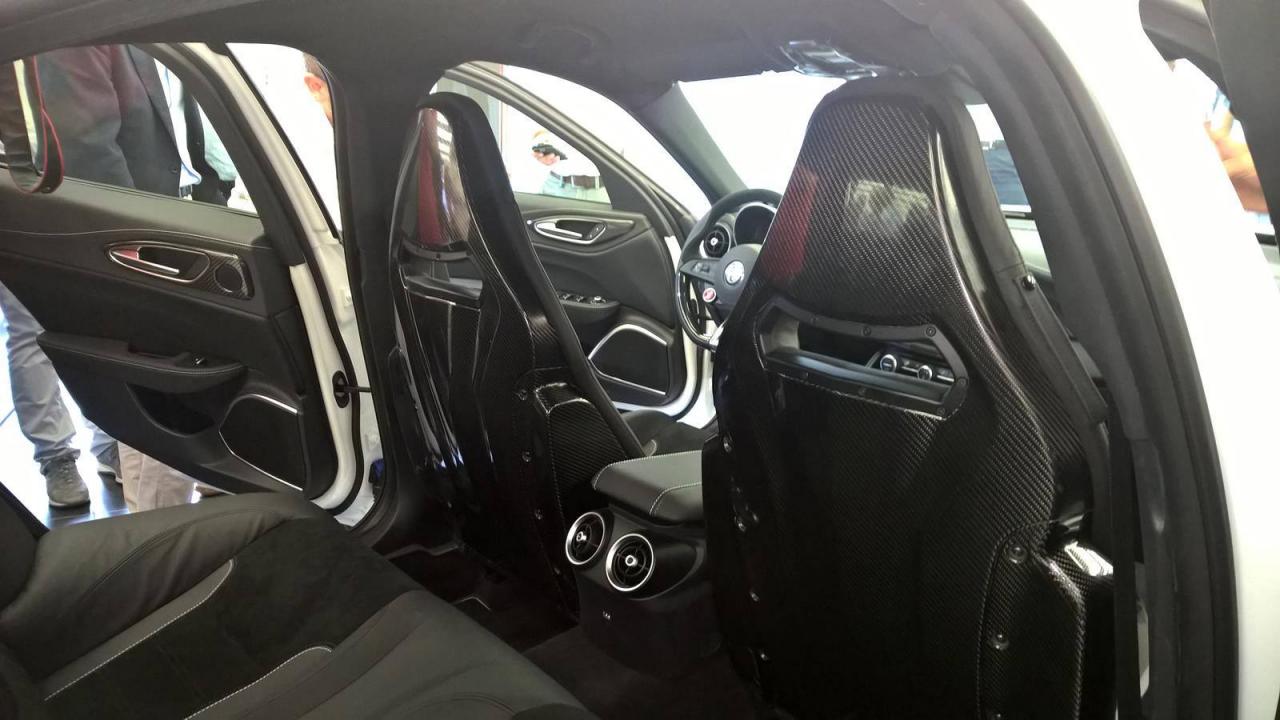 Así es el interior del Alfa Romeo Giulia QV 2
