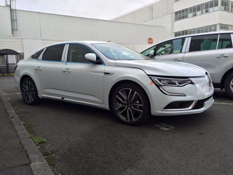 Primeras fotos «reales» del Renault Talismán, así es el nuevo sedán francés en la calle