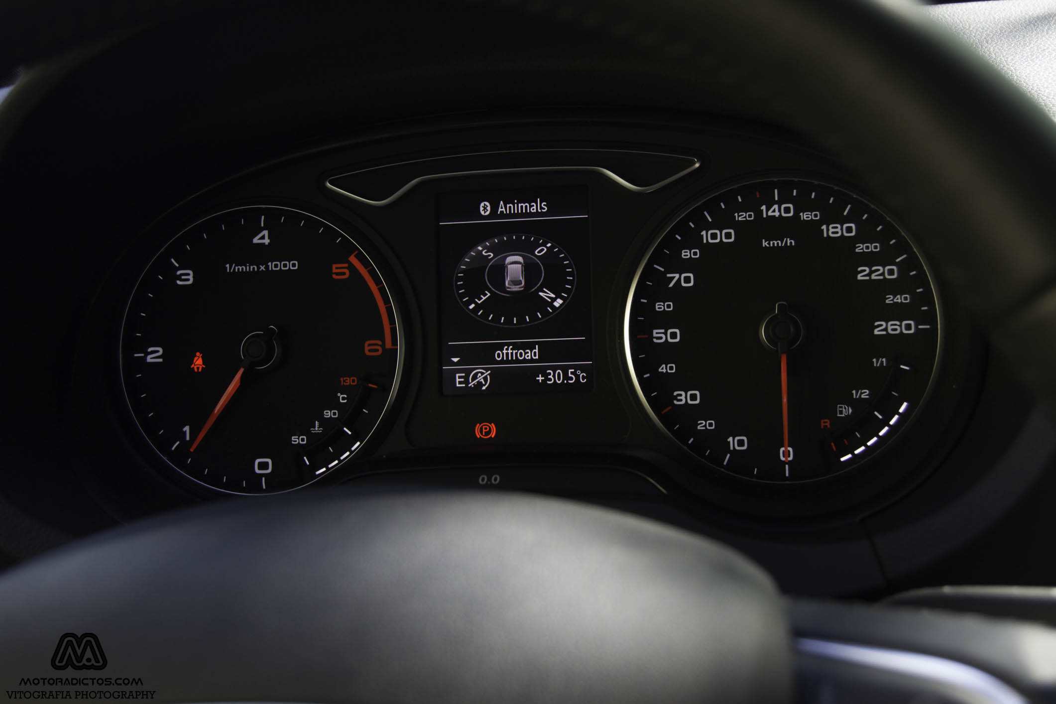 Prueba: Audi A3 1.6 TDI Ultra 110 CV (diseño, habitáculo, mecánica) 6