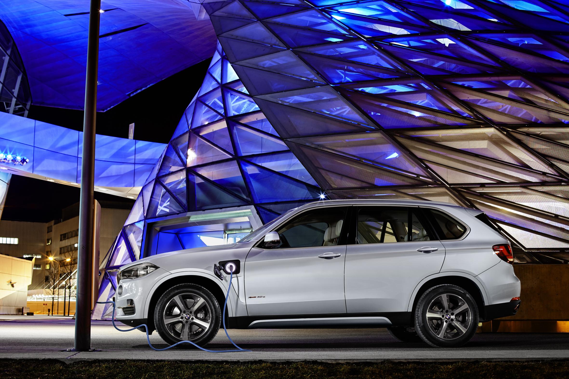 BMW X5 xDrive40e 313 CV: Hasta 31 kilómetros en modo eléctrico y un consumo de 3,4l/100 km 1