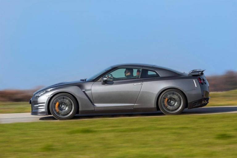 El próximo Nissan GT-R podría contar con una variante sedán bajo Infiniti