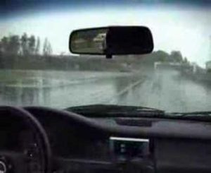Honda Civic EG6 VTi, vídeo de un accidente sobre mojado