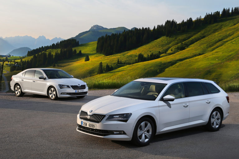 Skoda Superb GreenLine: 1.780 km sin repostar
