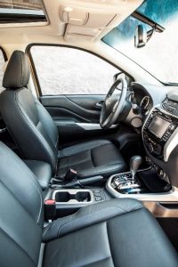 nissan-np300-navara-2016-201522834_25