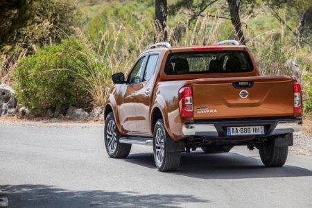 nissan-np300-navara-2016-201522834_11