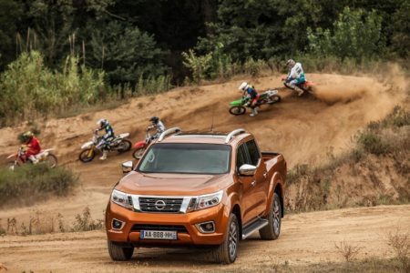nissan-np300-navara-2016-201522834_6