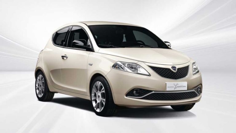 Lancia introduce el Ypsilon 2016: Lavado de cara con cambios estéticos y de equipamiento