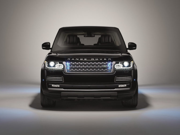 La división SVO de Land Rover lanza su primer vehículo blindado: Range Rover Sentinel