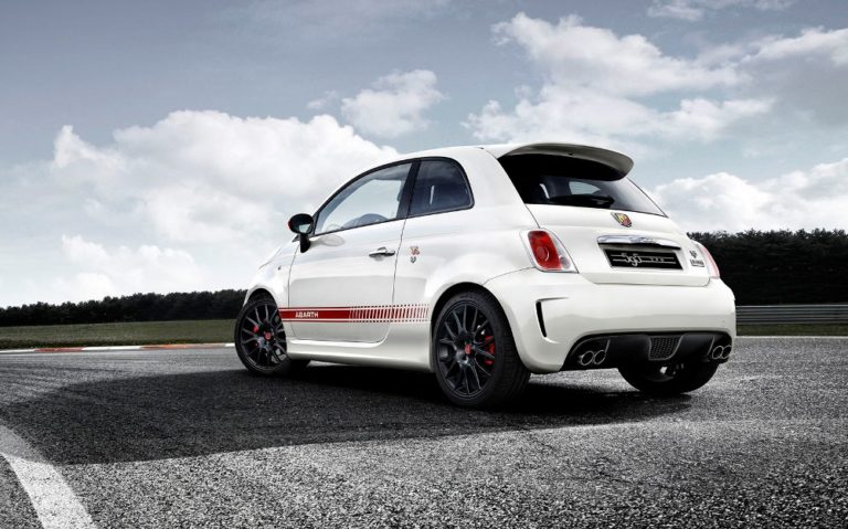 Abarth 595 Yamaha Racing Edition: El guiño a las dos ruedas