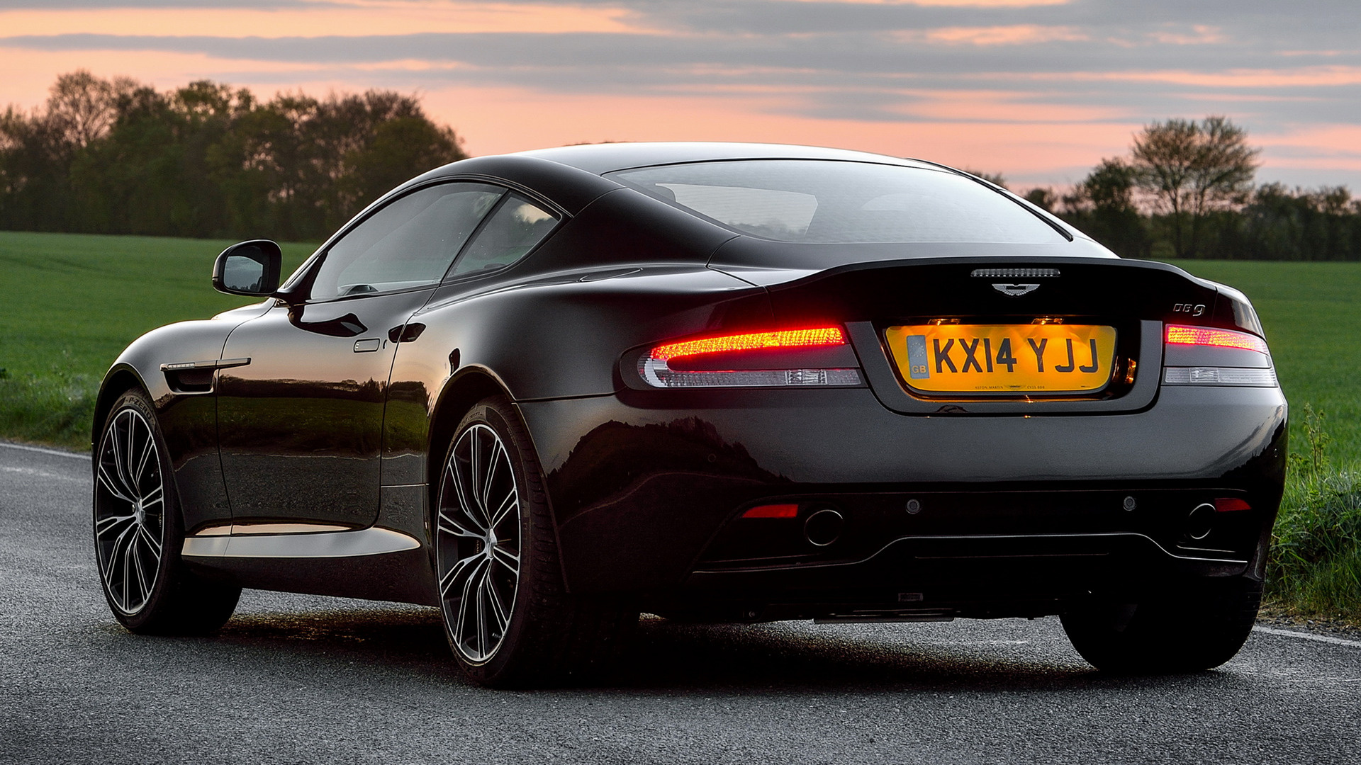 carpixel.net-2014-aston-martin-db9-carbon-black-uk-11241-hd