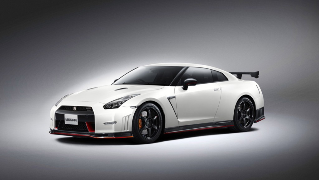 2015-nissan-gt-r_100446398_l