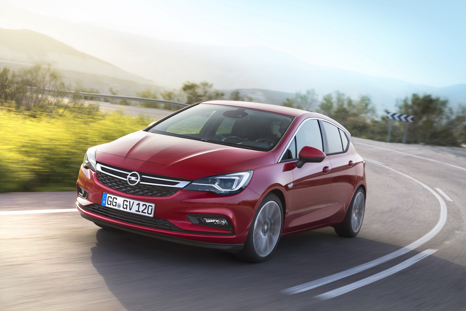 2017-opel-astra-opc-will-use-a-smaller-16-liter-turbo-engine_2