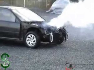 Destrozando un Honda Civic