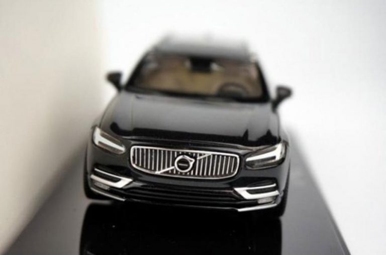 El Volvo V90 se filtra también en un modelo a escala