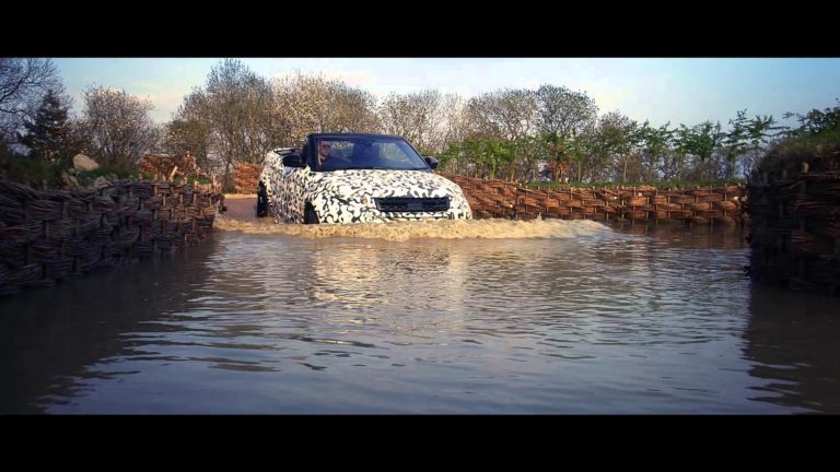 El Range Rover Evoque Convertible nos demuestra sus capacidades fuera del asfalto
