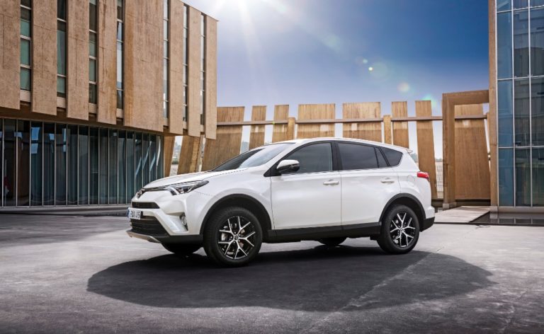 Toyota RAV4 2016: Ahora con versión híbrida, estos son sus precios