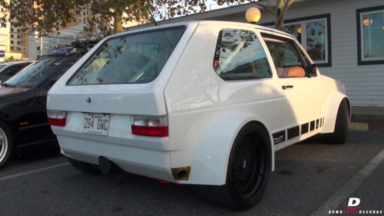 Vídeo: Un Volkswagen Golf GTI Mk1 con el V8 de 4.2 litros del Audi S4 montado atrás