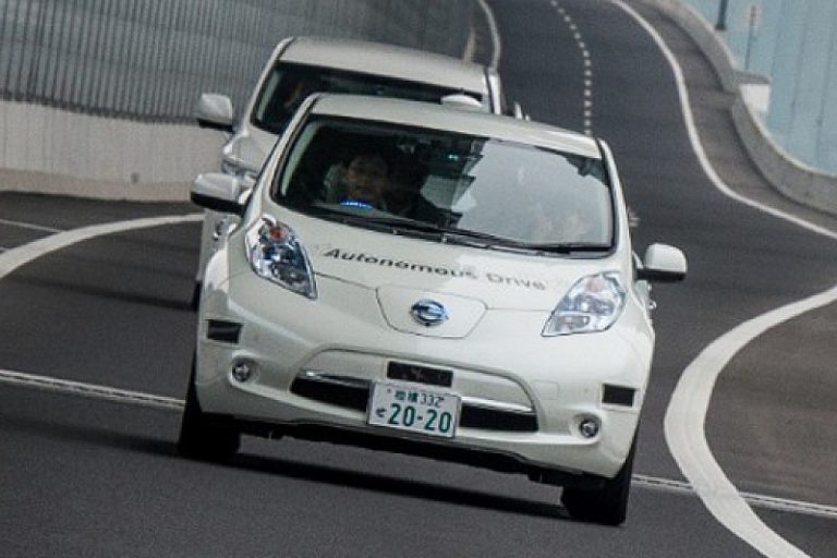Nissan Leaf Piloted Drive 1.0 concept: La conducción autónoma que llegará en 2020