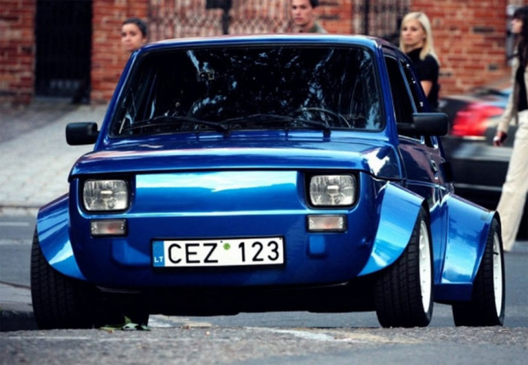 Vídeo: Este Fiat 126p con motor VTEC Turbo no es nada convencional…