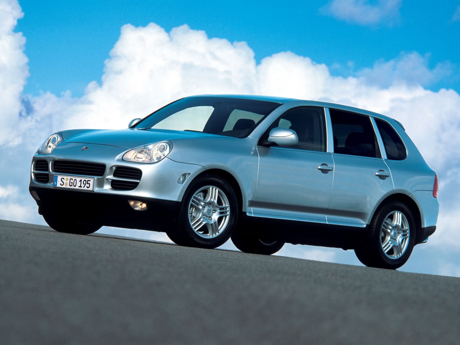Coches de traficantes a subasta: Porsche Cayenne desde 4.500 euros y Hummer H3 desde 4.800 euros 3