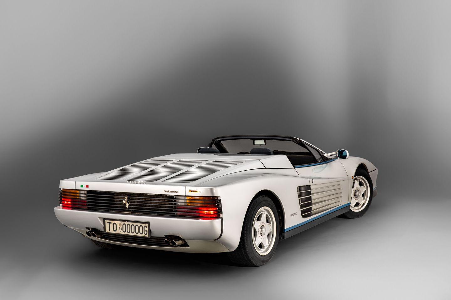 Este Ferrari Testarosa Spider podría ser tuyo si tienes 900.000 euros disponibles 2