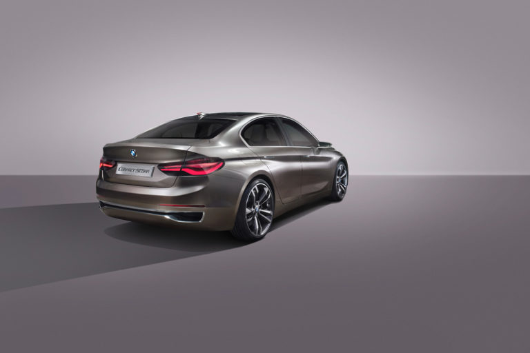 El BMW Serie 1 Sedán ya está más cerca, camino a Ginebra