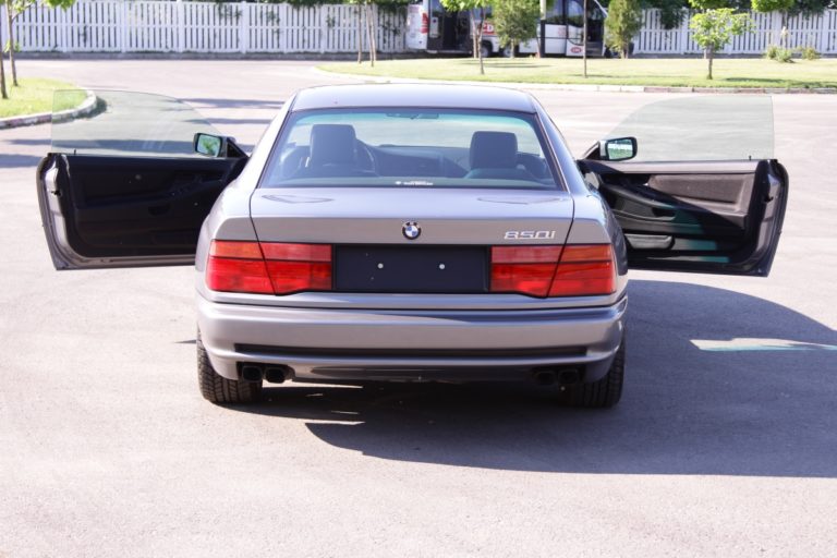 ¿Quieres un BMW 850i con 1.790 kilómetros? Esta puede ser tu oportunidad…