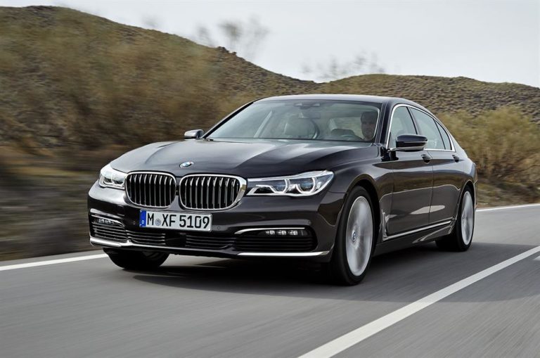 La renovación del BMW Serie 7 podría incluir cámaras en lugar de espejos retrovisores