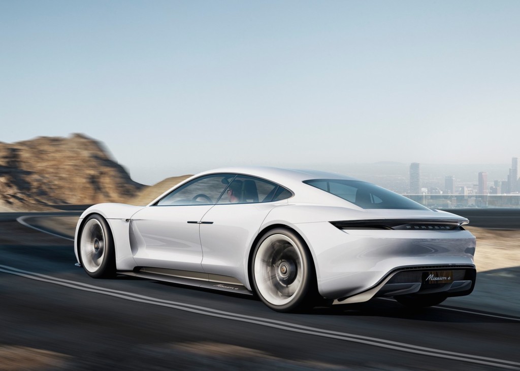El Porsche eléctrico Mission E llegará a producción antes del año 2020: Contará con más de 500 km de autonomía 1