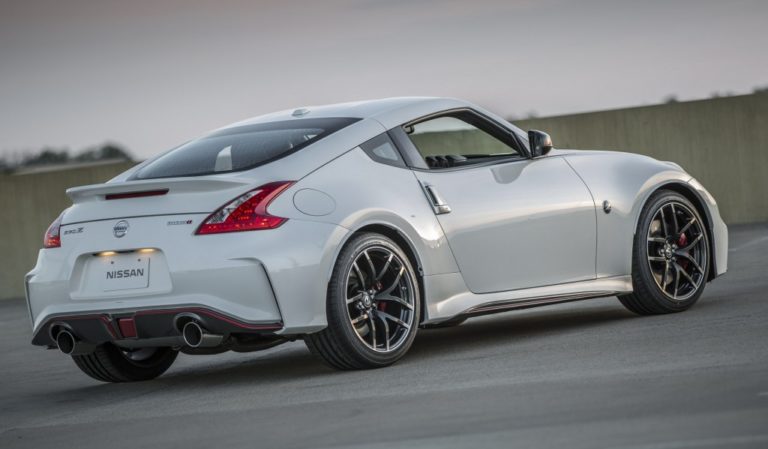 ¡Alto ahí! Nissan no parece decidida a que el sucesor del 370Z sea un crossover