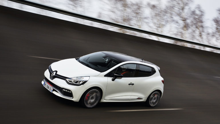 El Renault Clio RS 220 Trophy pulveriza récords en Nürburgring