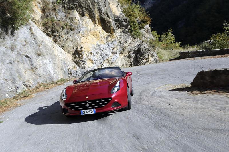 Ferrari llama a 185 unidades del California T a revisión 2