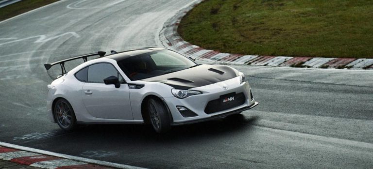 El Toyota GT 86 GRMN gana potencia y pierde algunos kilos: pero sólo para Japón…
