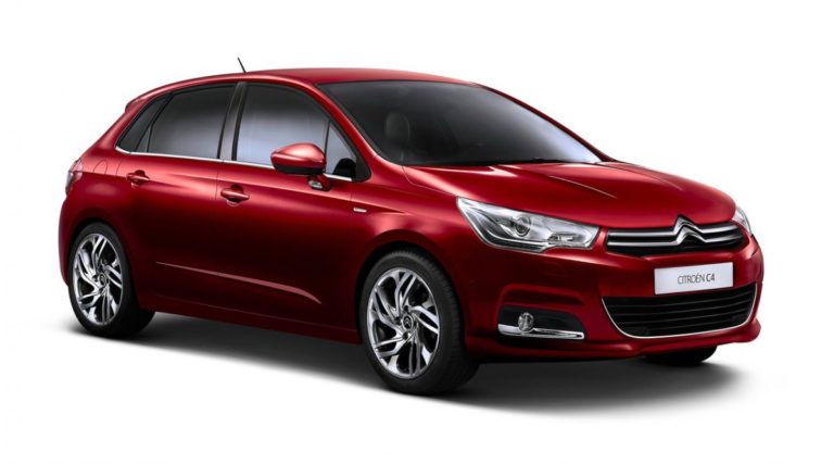 El sistema de infoentretenimiento Uconnect de FCA ya soporta Android Auto y Apple CarPlay