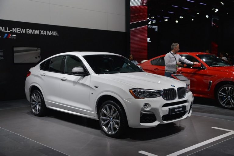 Desde Detroit: BMW X4 M40i, 360 caballos de potencia en el «baby X6 M»