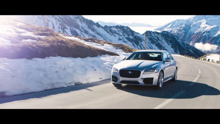 Pequeña actualización para el Jaguar XF, incluyendo tracción total
