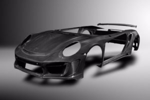 Fibra de carbono por doquier para bajar casi 100 kg a tu Porsche 911 Turbo